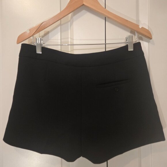 Women's Aritzia Wilfred dress shorts size 6 - Picture 3 of 3